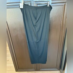 JJill full leg cropped black pants. Size Large
